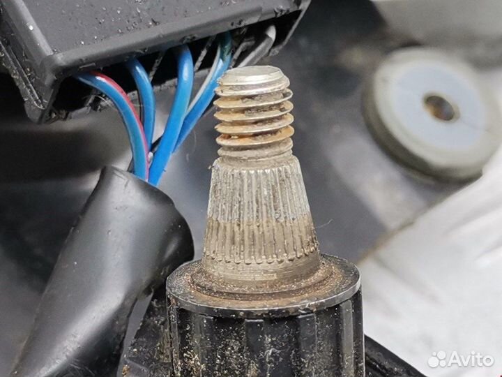 Трапеция для Mitsubishi Carisma