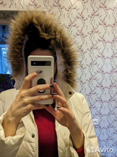 Продам весенний пуховик бу