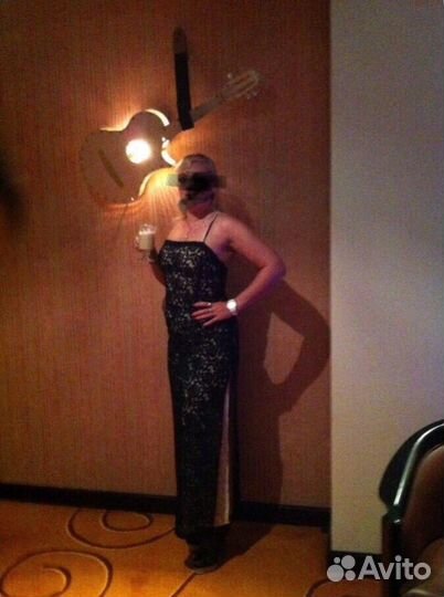 Платье длинное чёрное, палантин