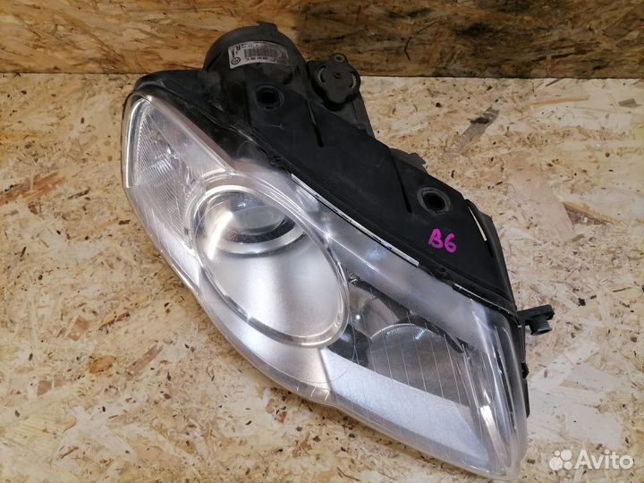 Фара галоген правая Volkswagen Passat B6