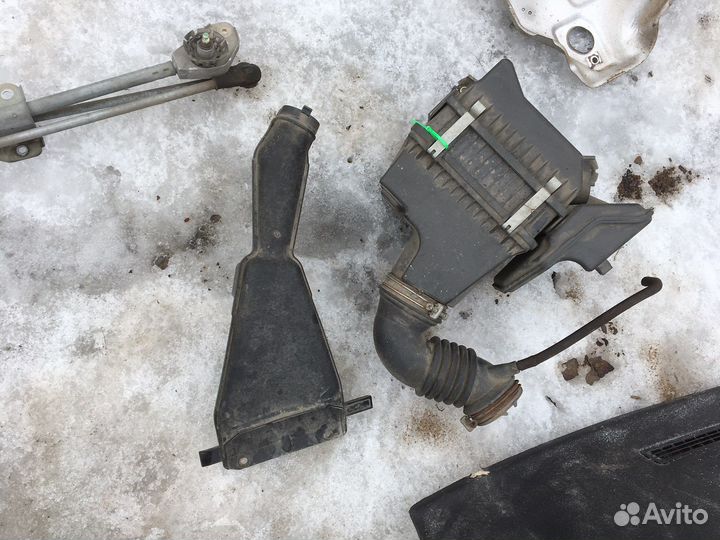 Корпус воздушного фильтра Мицубиси Лансер 9