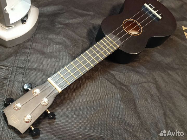 Гитара укулеле