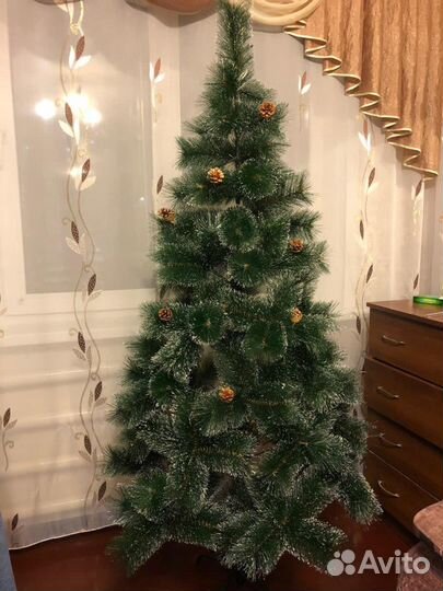 Елка искусственная