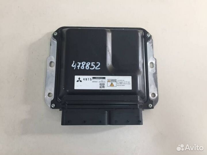 Блок управления двигателем Mitsubishi Pajero/Monte