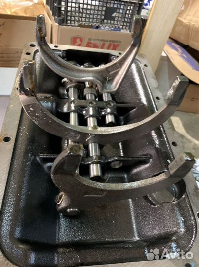 236-1702010-Б крышка кпп в сборе