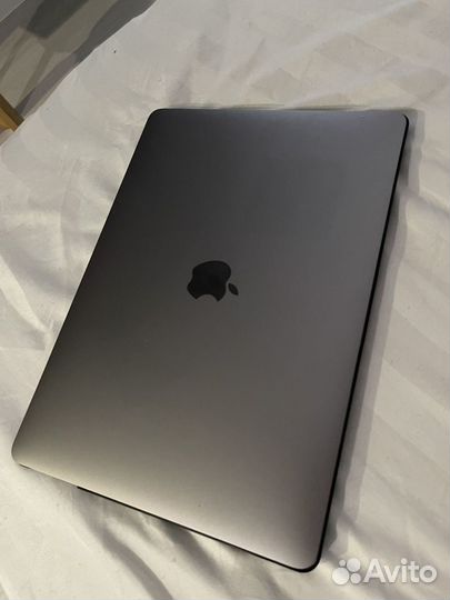 Apple MacBook Pro 13 2017 8 gb