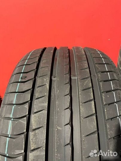 Triangle EffeXSport TH202 245/40 R18