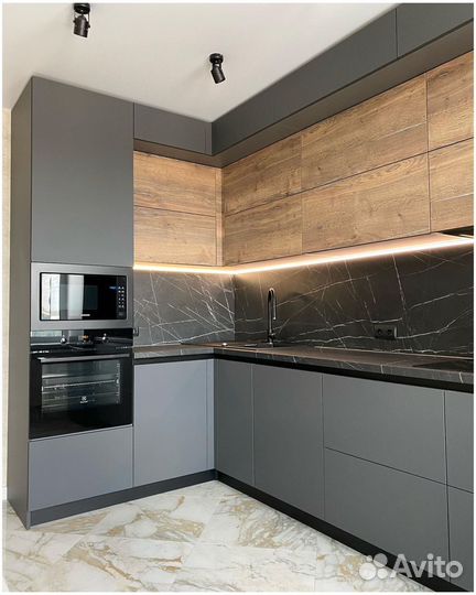 Кухонный гарнитур с техников