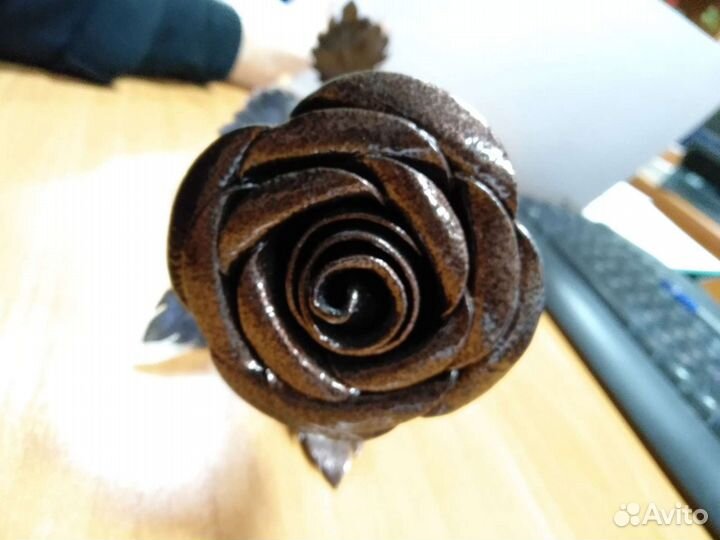 Кованая роза