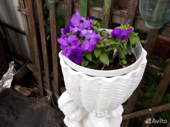 Садовая фигура под фонтан или цветник