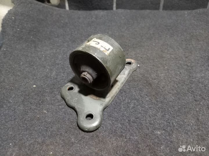 Подушка АКПП Mitsubishi Outlander 1