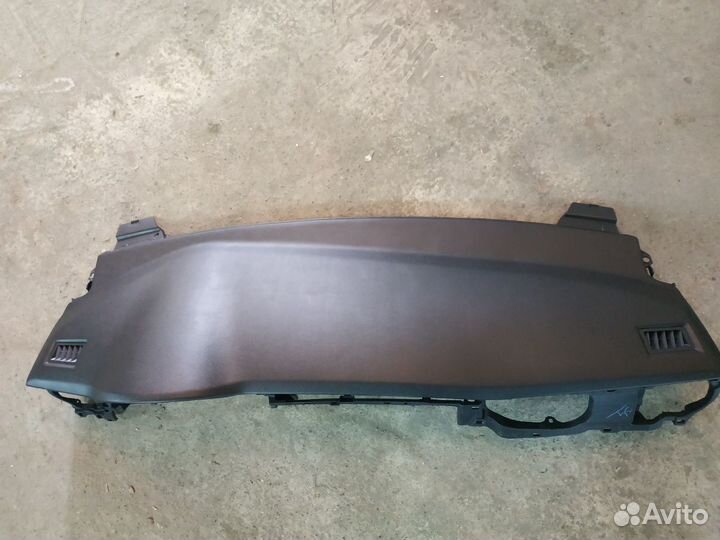 Торпедо Toyota Corolla 180 (королла)