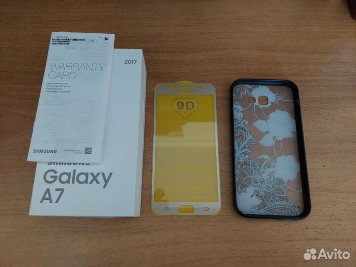 Телефон Samsung galaxy a7 2017