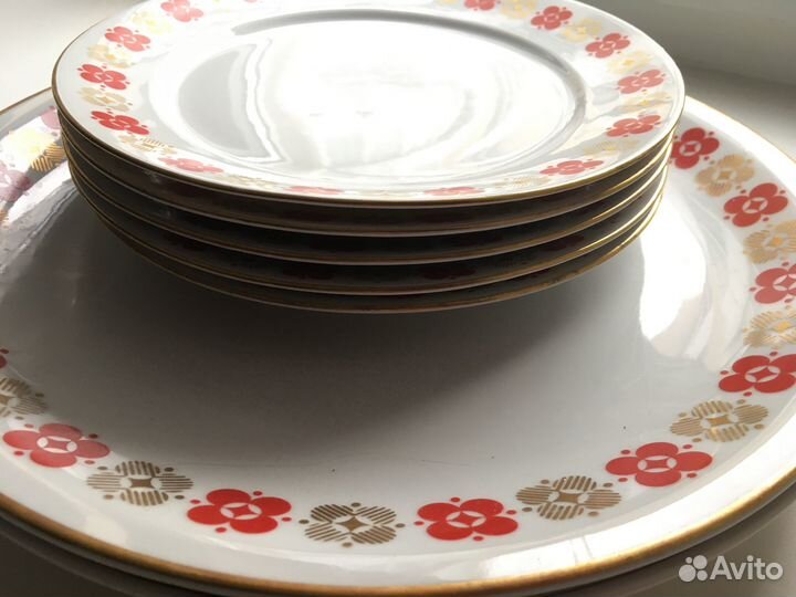 Чайник - тарелки гдр, рюмки СССР