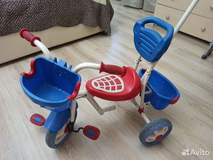 Трехколесный велосипед с родительской ручкой
