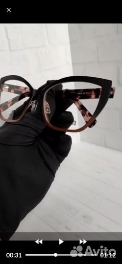 Стильные очки с диоптриями Moschino