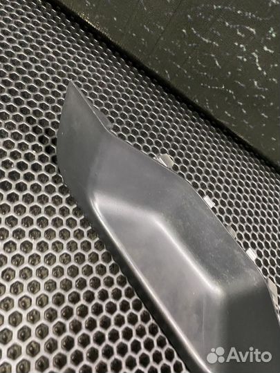 Накладка ручки обшивки P.R двери almera g15