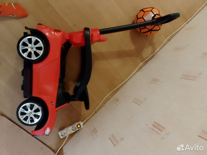 Машинка каталка bmw