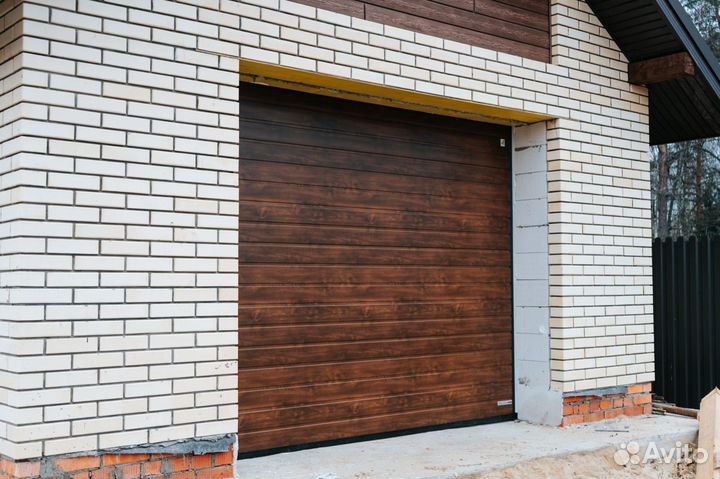Секционные ворота для гаража отсрочка до 6-12 м