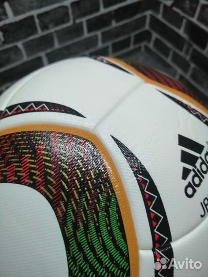 Футбольный мяч Adidas Jabulani