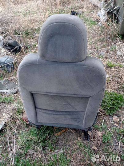 Сиденья Peugeot 407