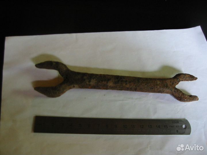 Ключ гаечный старый