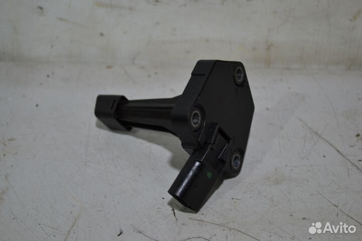 Датчик уровня масла Фольксваген Ауди Шкода