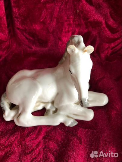 Статуэтка жеребенок лфз