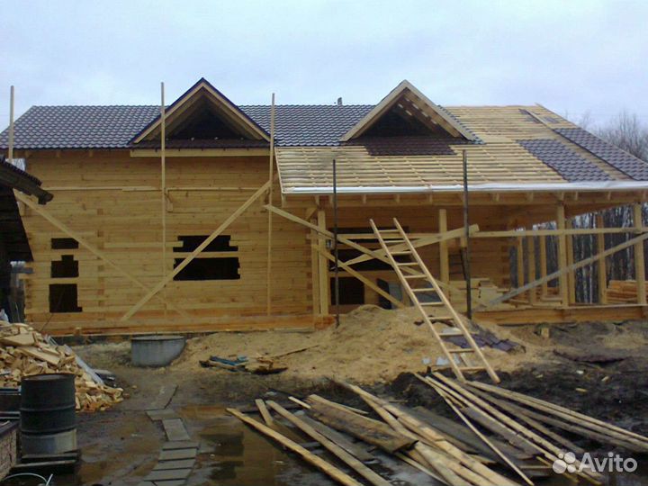 Бригада строителей