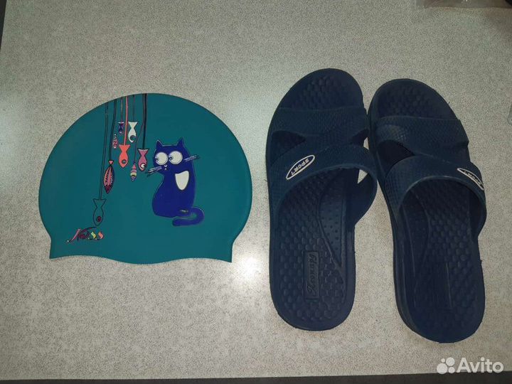 Силиконовая шапочка и сланцы для бассейна