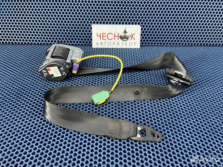 Ремень безопасности с пиропатроном Volkswagen Tou