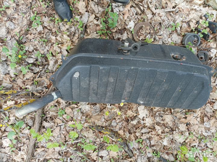 Mercedes 124 бензобак