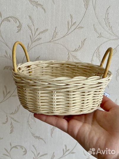 Плетеная корзинка декоративная