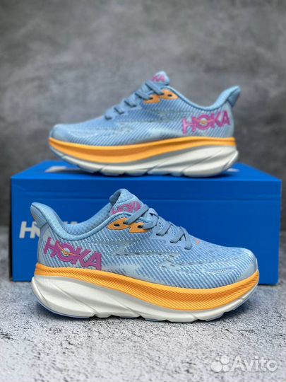 Кроссовки hoka