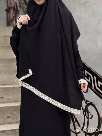 Намазное платье с шарфом