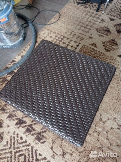 Пуфик из ротанга