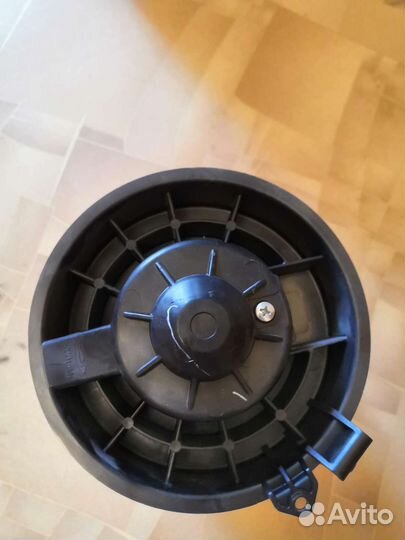 Вентилятор отопителя Nissan qashqai j11