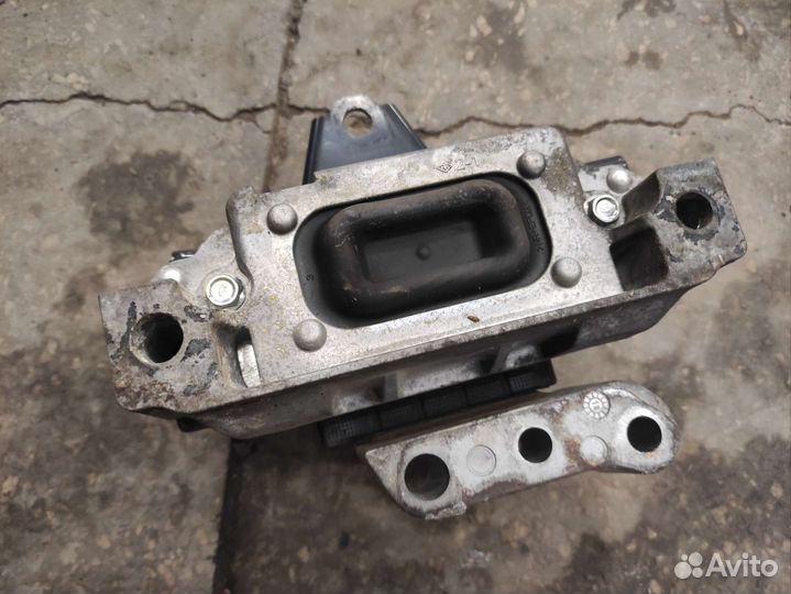 Подушка двигателя правая Outlander 3