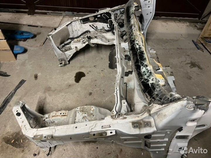 Лонжерон(четверть передний Mercedes-Benz X-Class