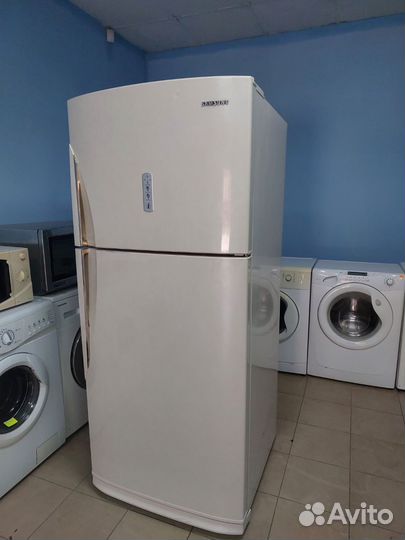 Холодильник Samsung широкий