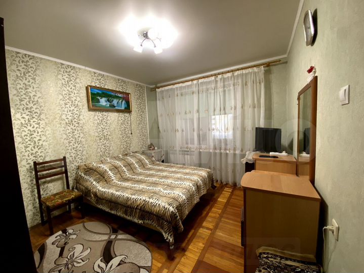 2-к. квартира, 45 м², 1/9 эт.