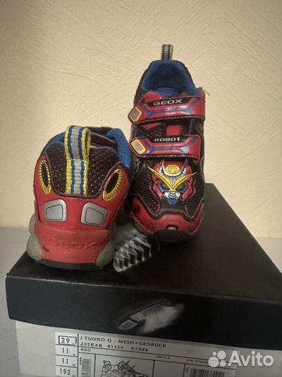 Кроссовки детские