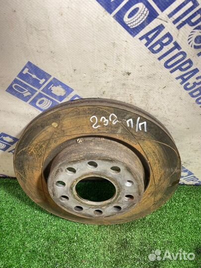 Диск тормозной передний правый Volkswagen Jetta