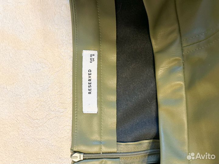 Кожаная юбка фисташковая reserved