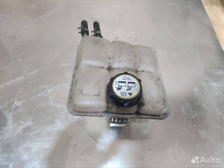 Бачок расширительный Ford Kuga 2008 3M5H8K218