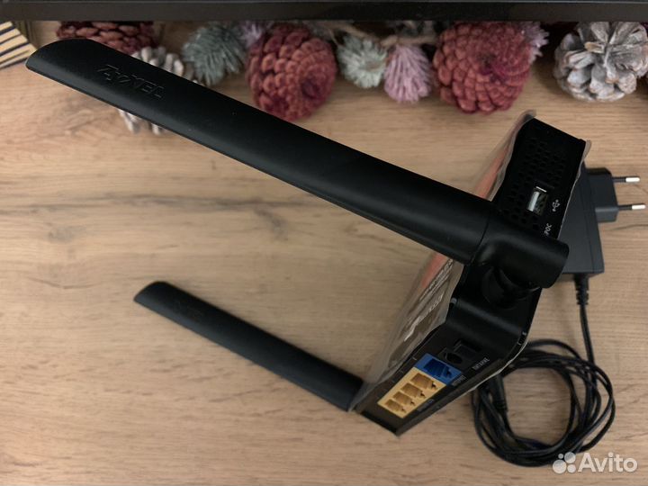 Роутер Keenetic 4G III