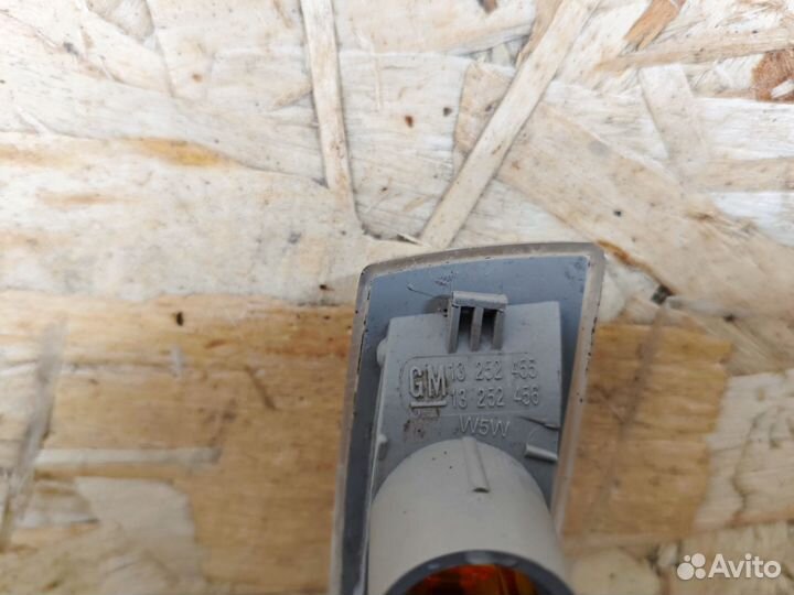 Повторитель в крыло chevrolet aveo т300