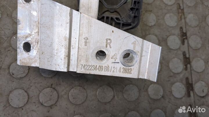 Кронштейн радиатора BMW 3 G20, G21 2018, 2021