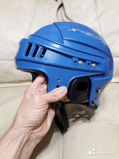 Хоккейный шлем (Новый) синии и белый (М)