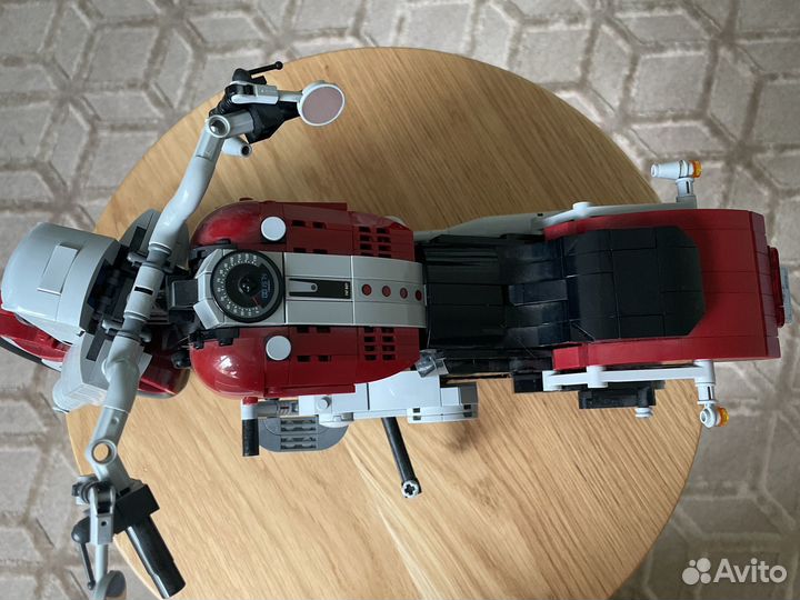 Модель мотоцикла Lego